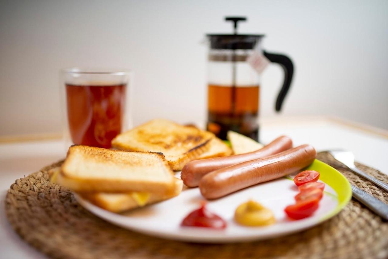 Yellow Hostel - Free Breakfast - The Best Service In Katowice - Free Parking Exterior foto