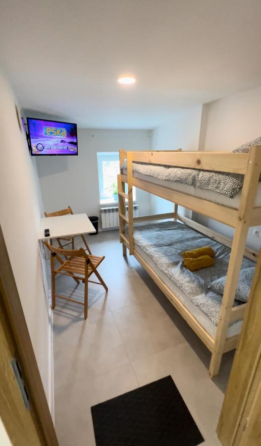 Yellow Hostel - Free Breakfast - The Best Service In Katowice - Free Parking Exterior foto