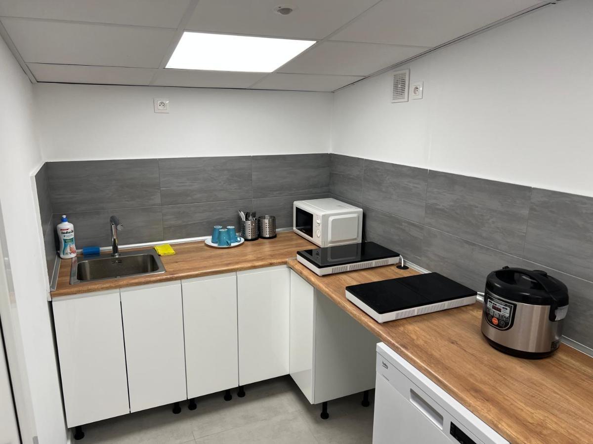 Yellow Hostel - Free Breakfast - The Best Service In Katowice - Free Parking Exterior foto